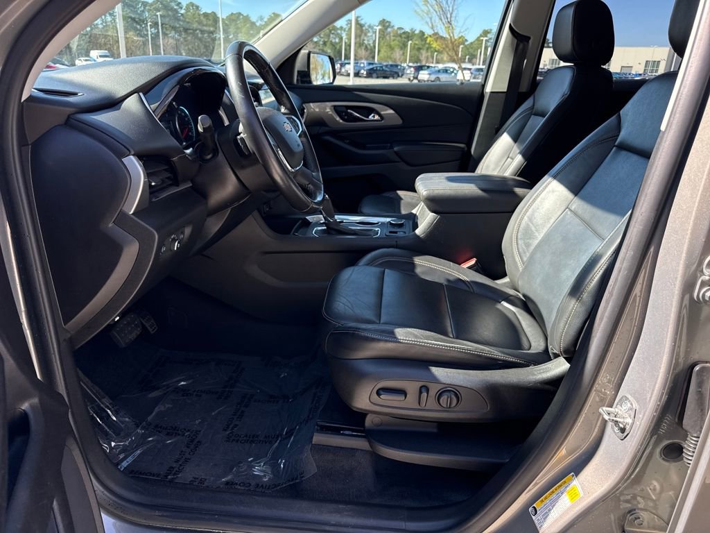 Used 2019 Chevrolet Traverse LT w/ LT Premium Package image 13