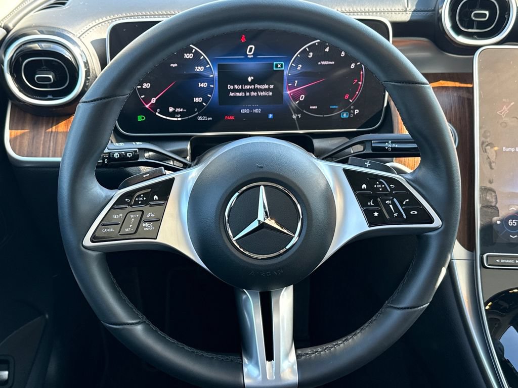 Used 2024 Mercedes-Benz GLC 300 4MATIC image 17