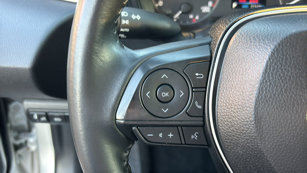 Used 2025 Toyota Corolla SE FWD image 16