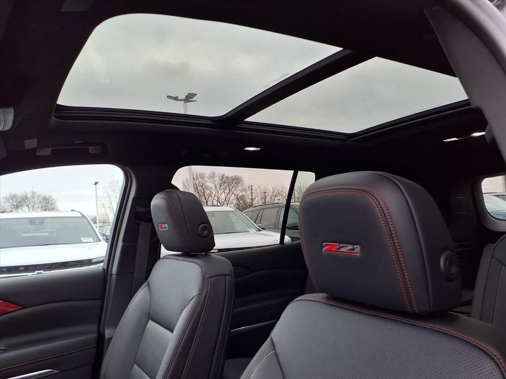 New 2026 Chevrolet Traverse Z71 w/ Driver Confidence Package image 14