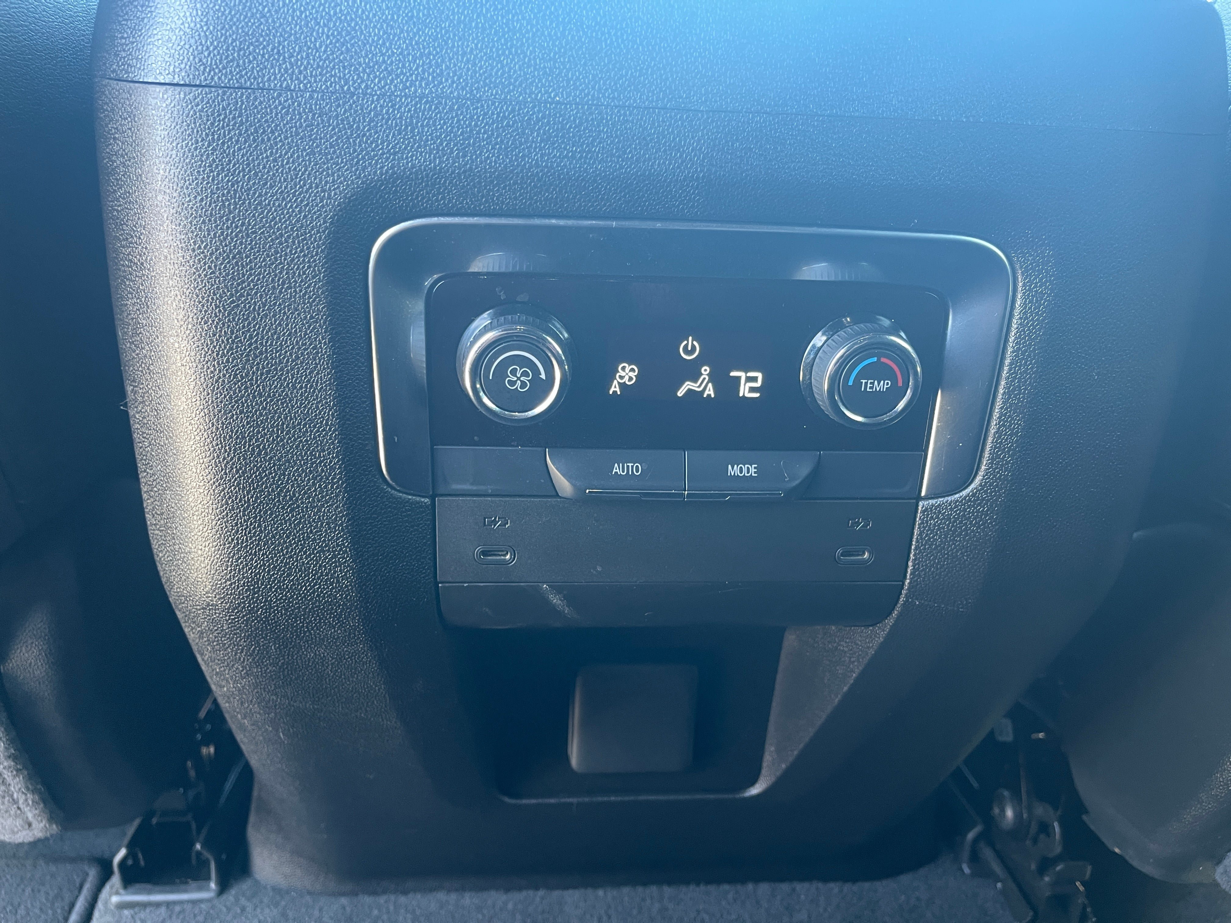 Used 2025 Chevrolet Tahoe LT AWD/4WD image 18