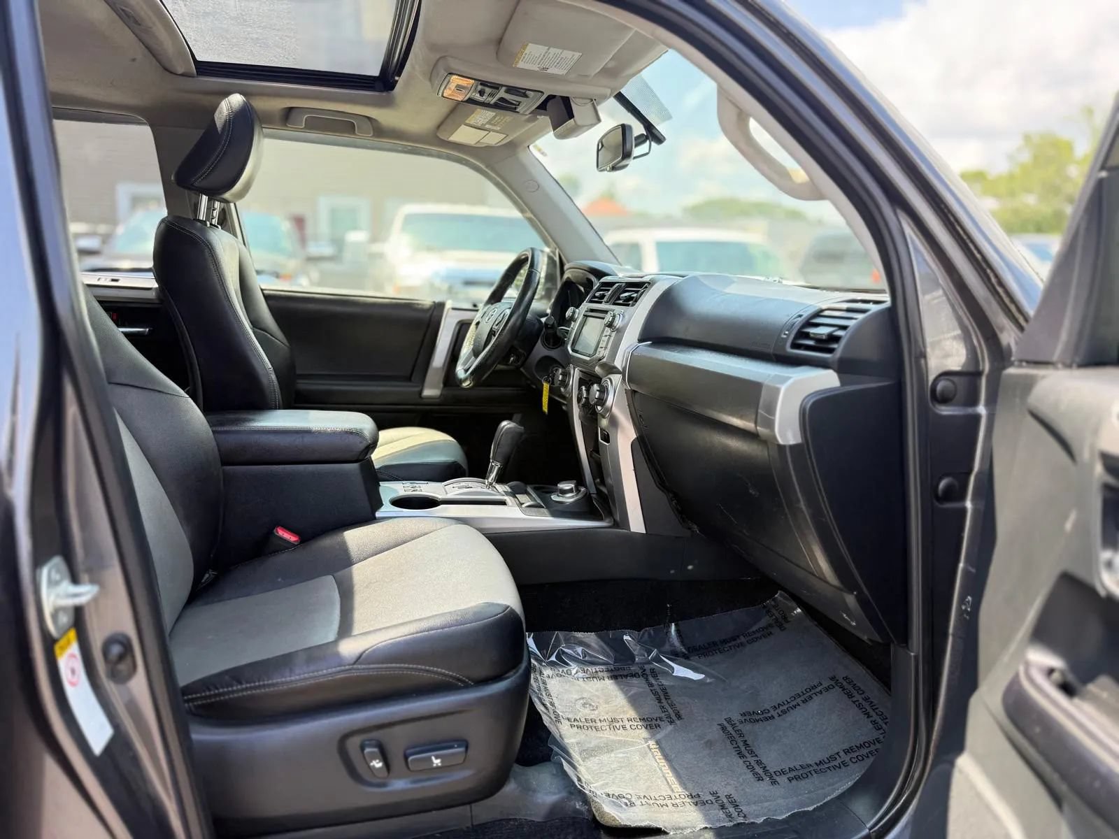 Used 2017 Toyota 4Runner SR5 Premium AWD/4WD image 12