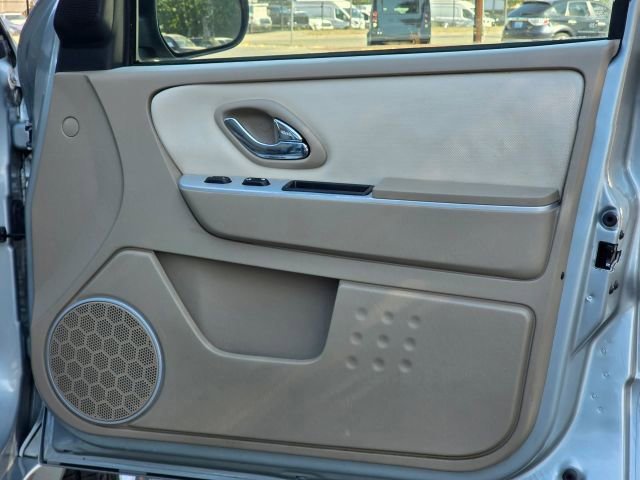 Used 2006 Mercury Mariner Hybrid image 28