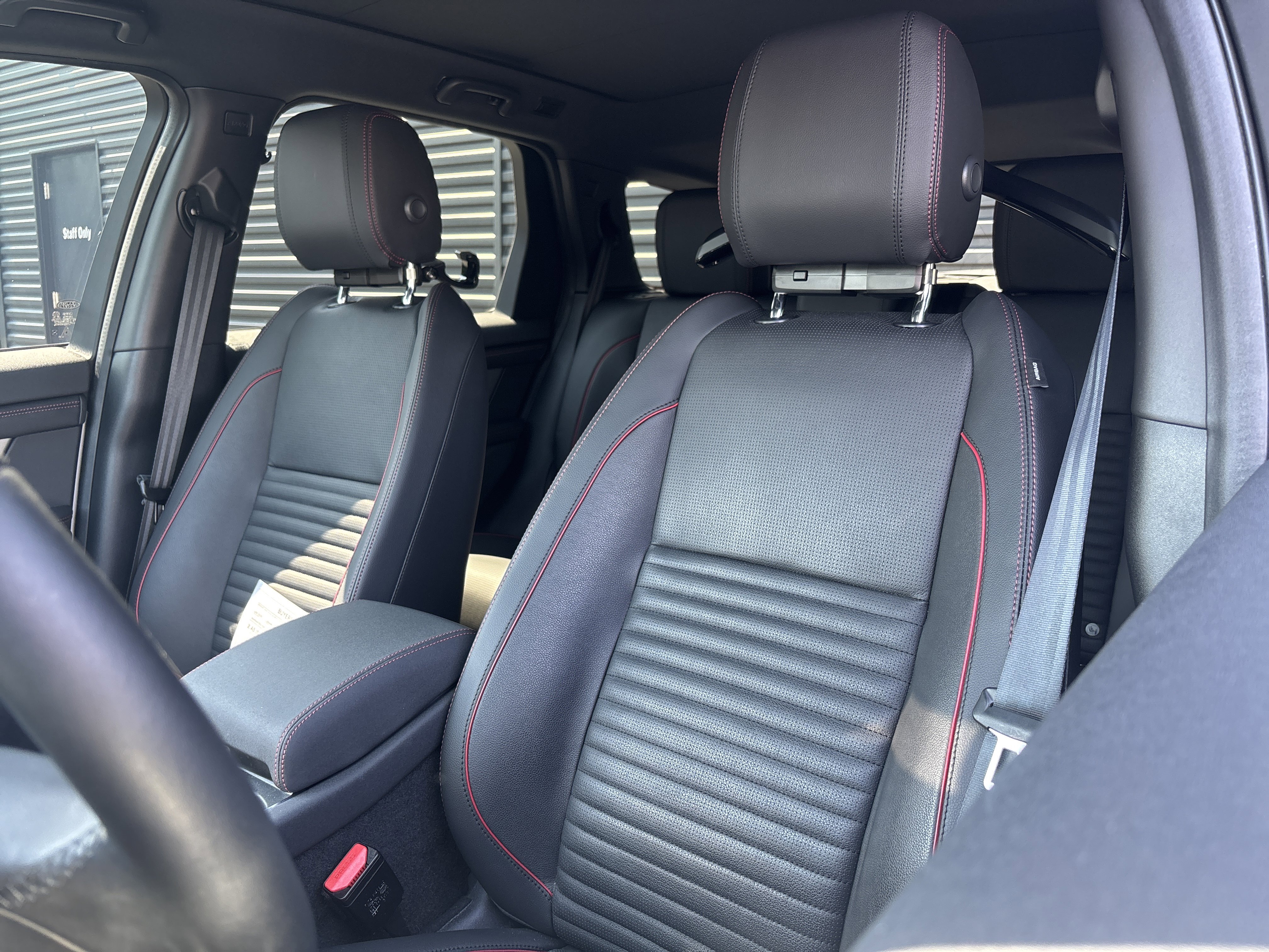 Used 2023 Land Rover Discovery Sport SE R-Dynamic image 23