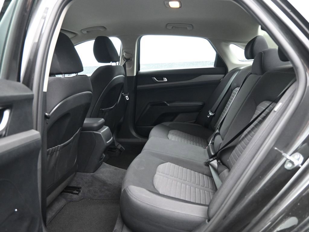 Used 2025 Kia K5 LXS FWD image 27