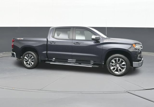 Used 2024 Chevrolet Silverado 1500 LT AWD/4WD image 17