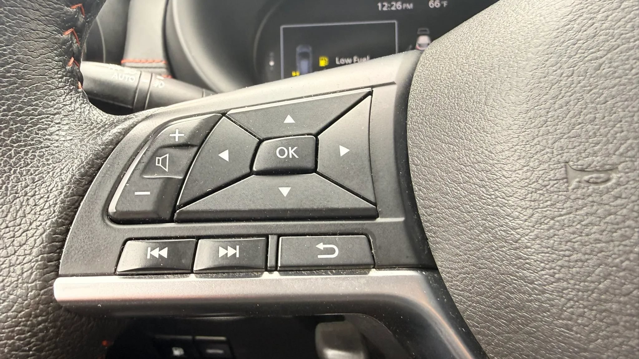 Used 2024 Nissan Kicks SR FWD image 19