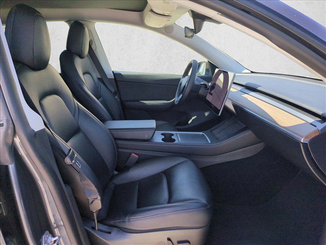 Used 2021 Tesla Model Y Long Range AWD/4WD image 21