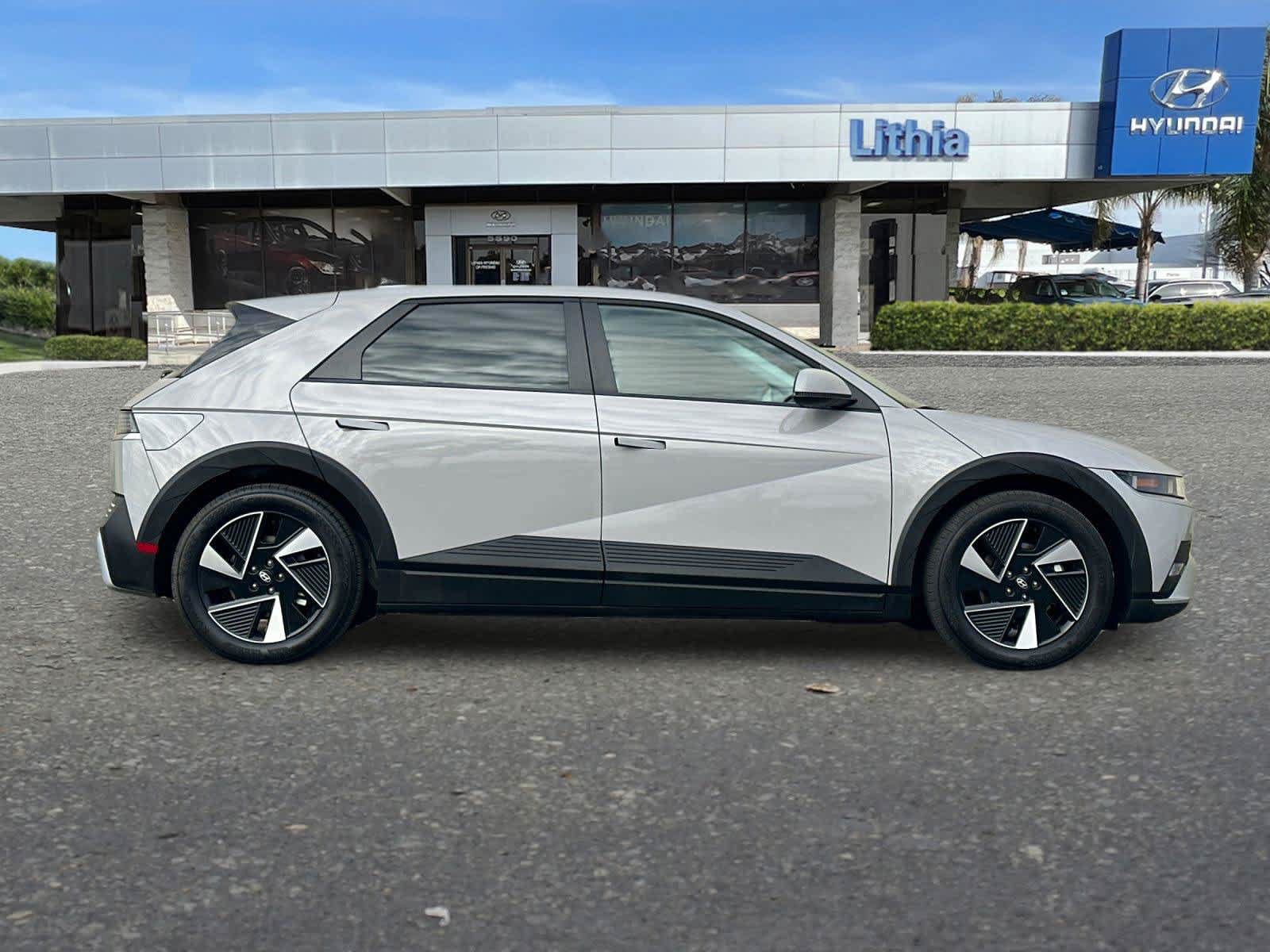 Certified 2025 Hyundai Ioniq 5 SE RWD image 9