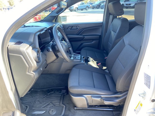 Used 2024 Chevrolet Colorado W/T image 33