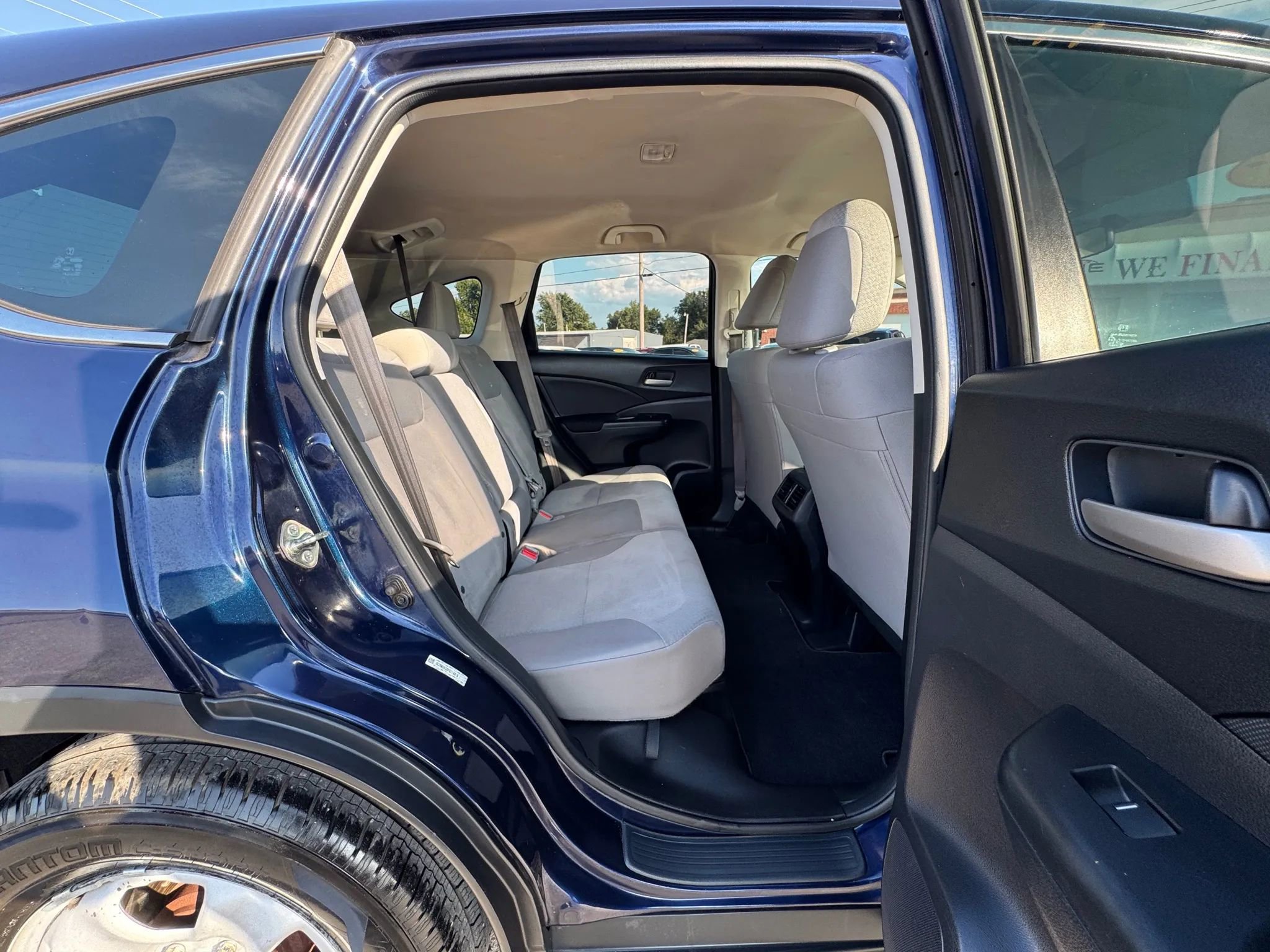 Used 2015 Honda CR-V LX image 26