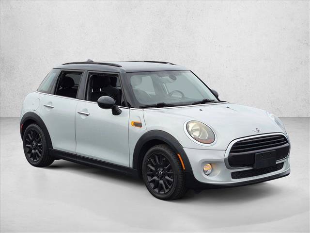 Used 2016 MINI Cooper 4-Door Hardtop FWD image 3