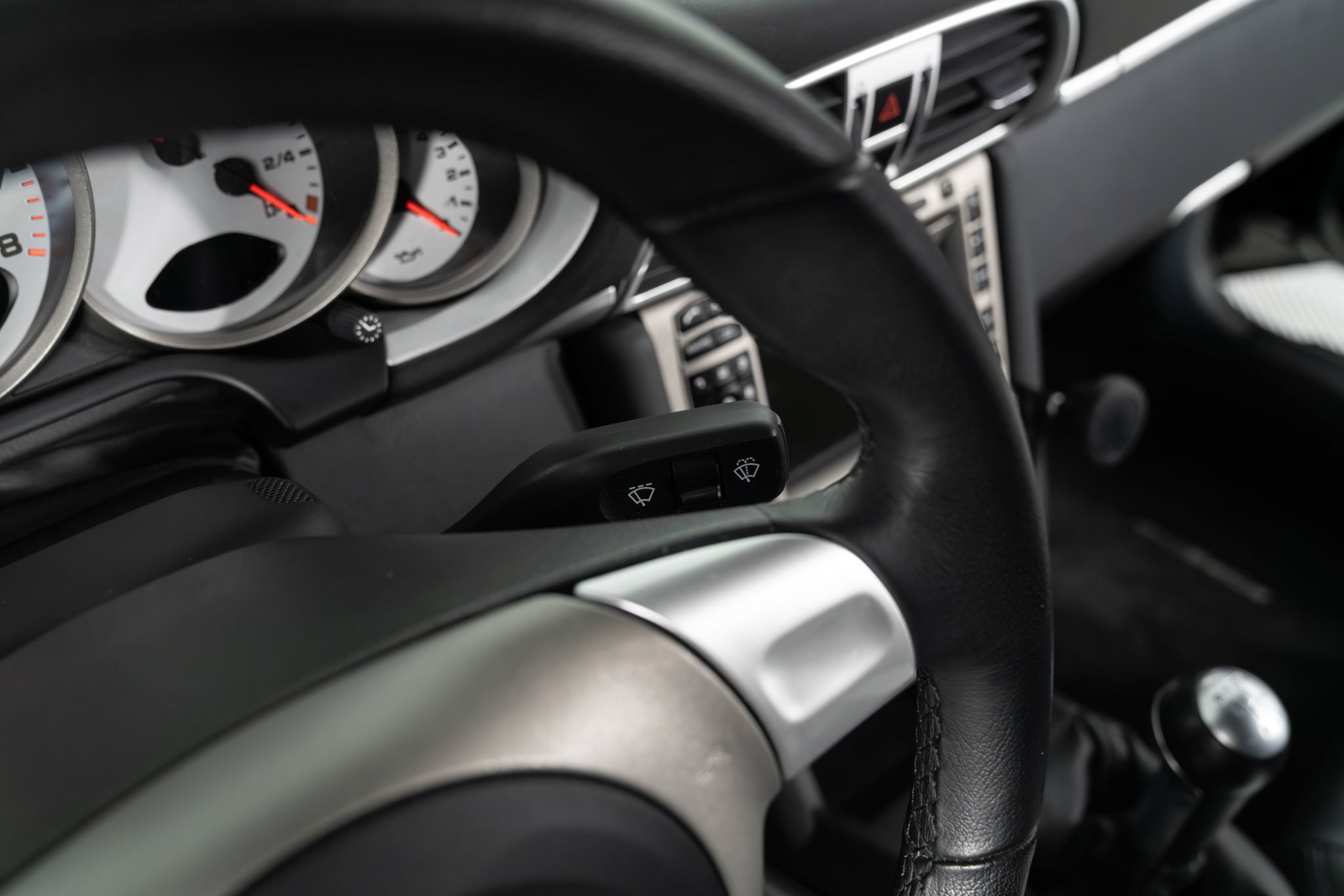 Used 2005 Porsche 911 Carrera S RWD image 36
