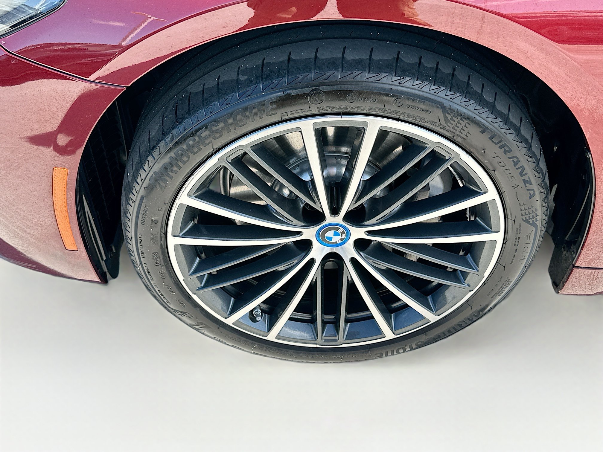 Certified 2023 BMW 530e w/ Premium Package RWD image 35