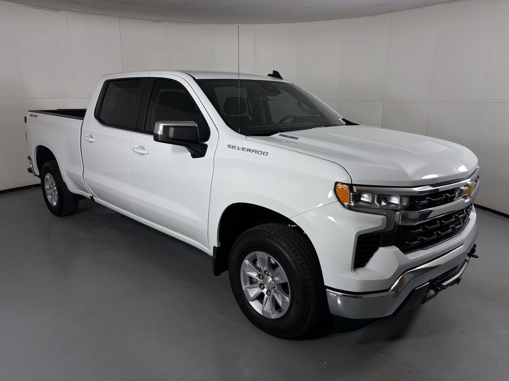 Used 2026 Chevrolet Silverado 1500 LT w/ Protection Package AWD/4WD image 2