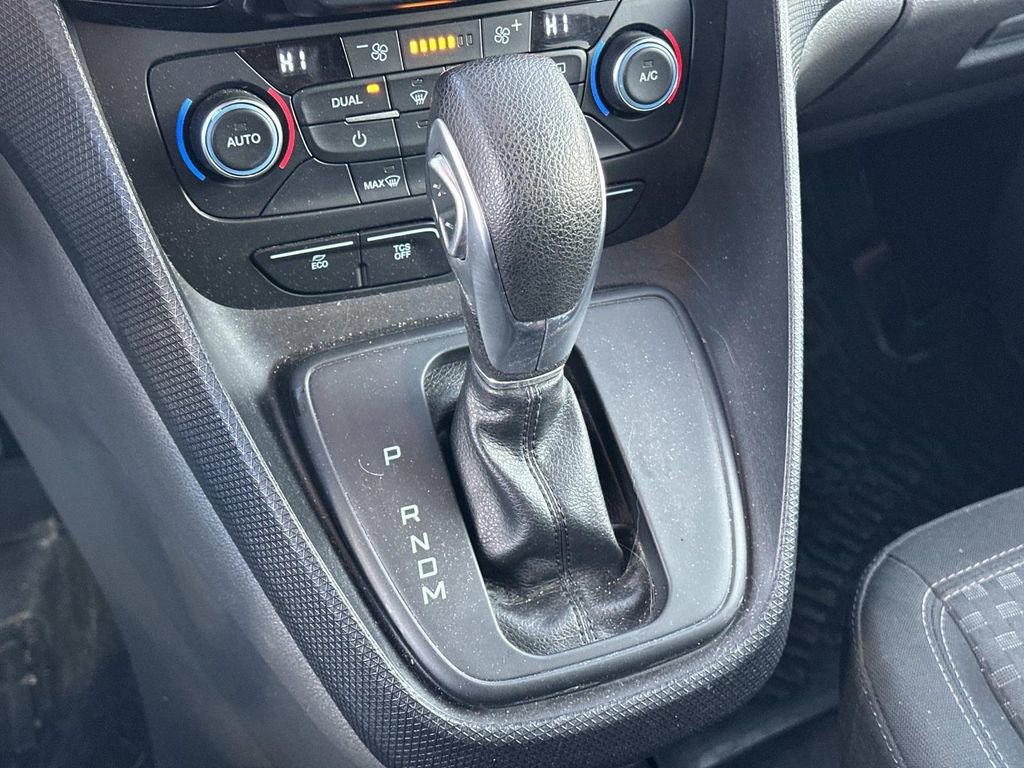 Used 2023 Ford Transit Connect XLT image 15