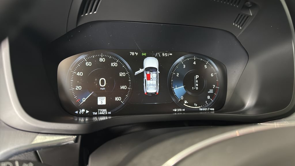 Used 2019 Volvo XC60 T6 Momentum w/ Advanced Package AWD/4WD image 31