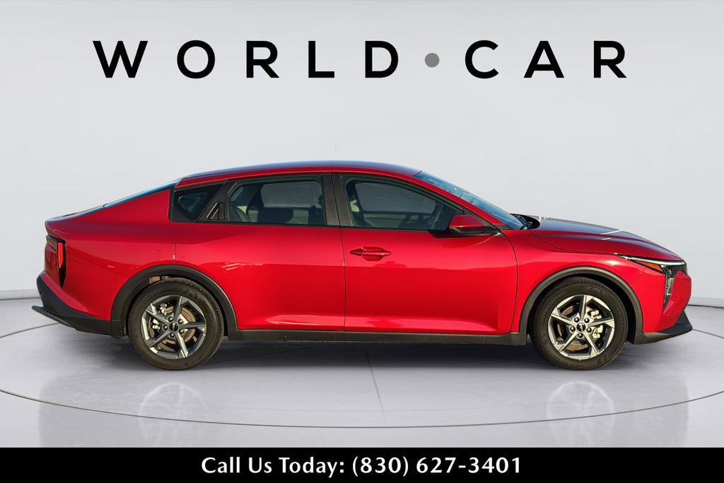 Certified 2025 Kia K4 image 17