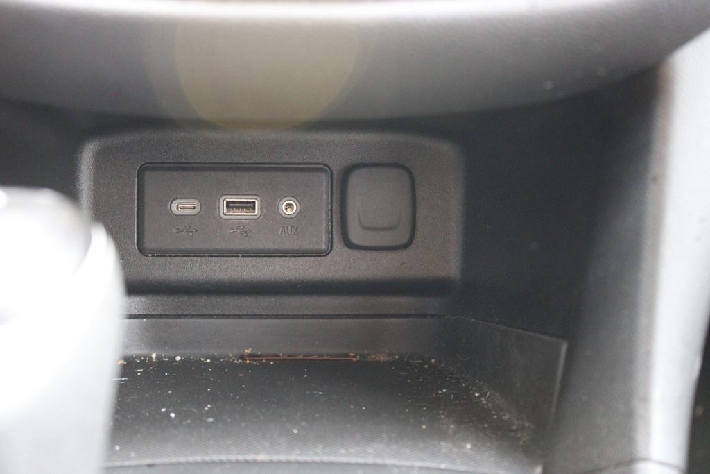 Used 2021 Chevrolet Equinox LT image 28