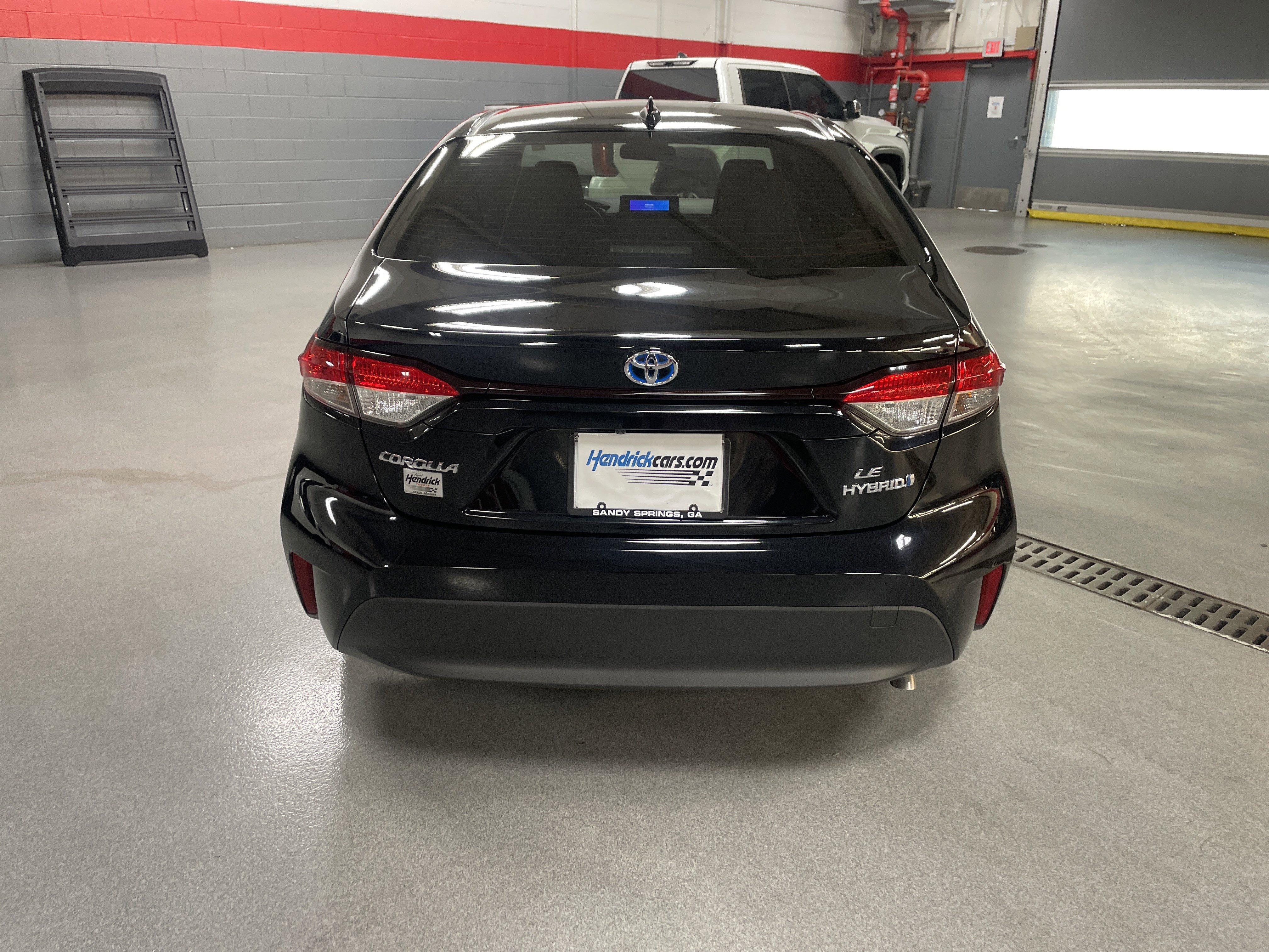 Used 2023 Toyota Corolla LE w/ LE Premium Package image 9