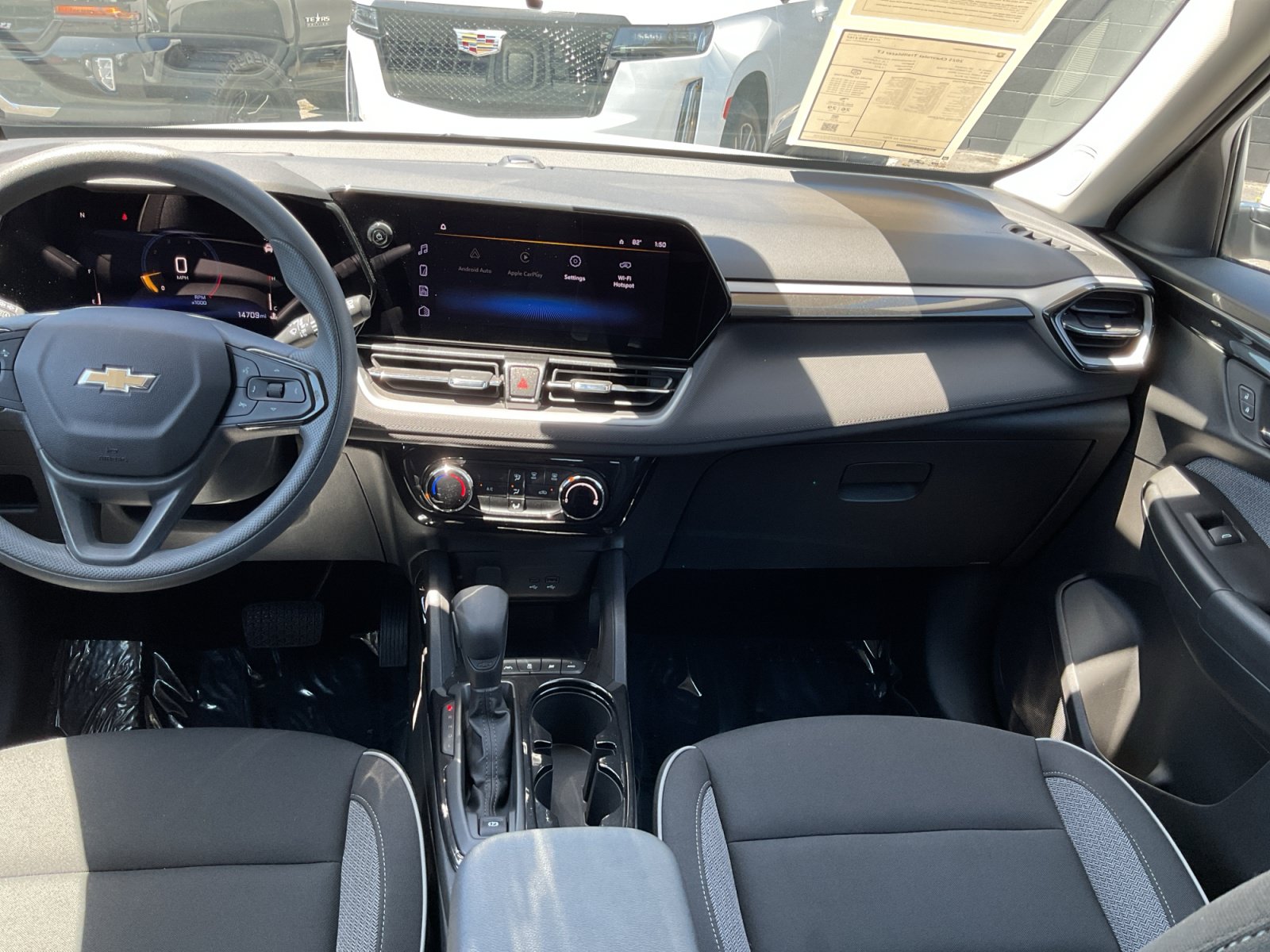 Used 2025 Chevrolet TrailBlazer LT AWD/4WD image 16