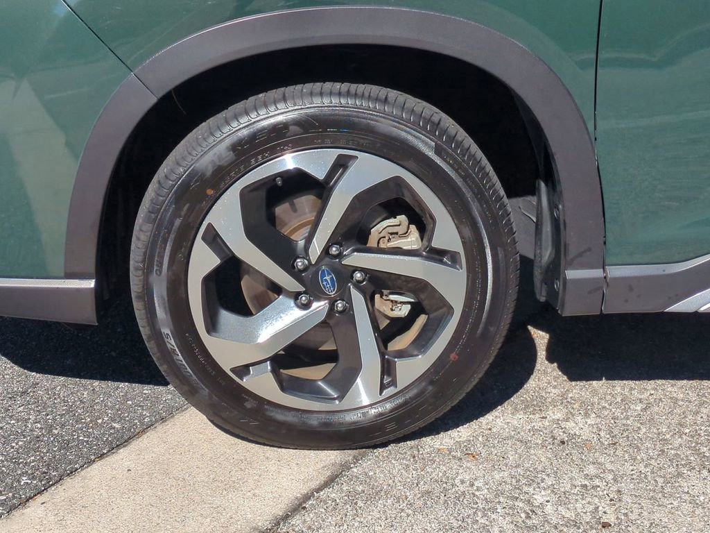 Used 2024 Subaru Forester Touring image 12