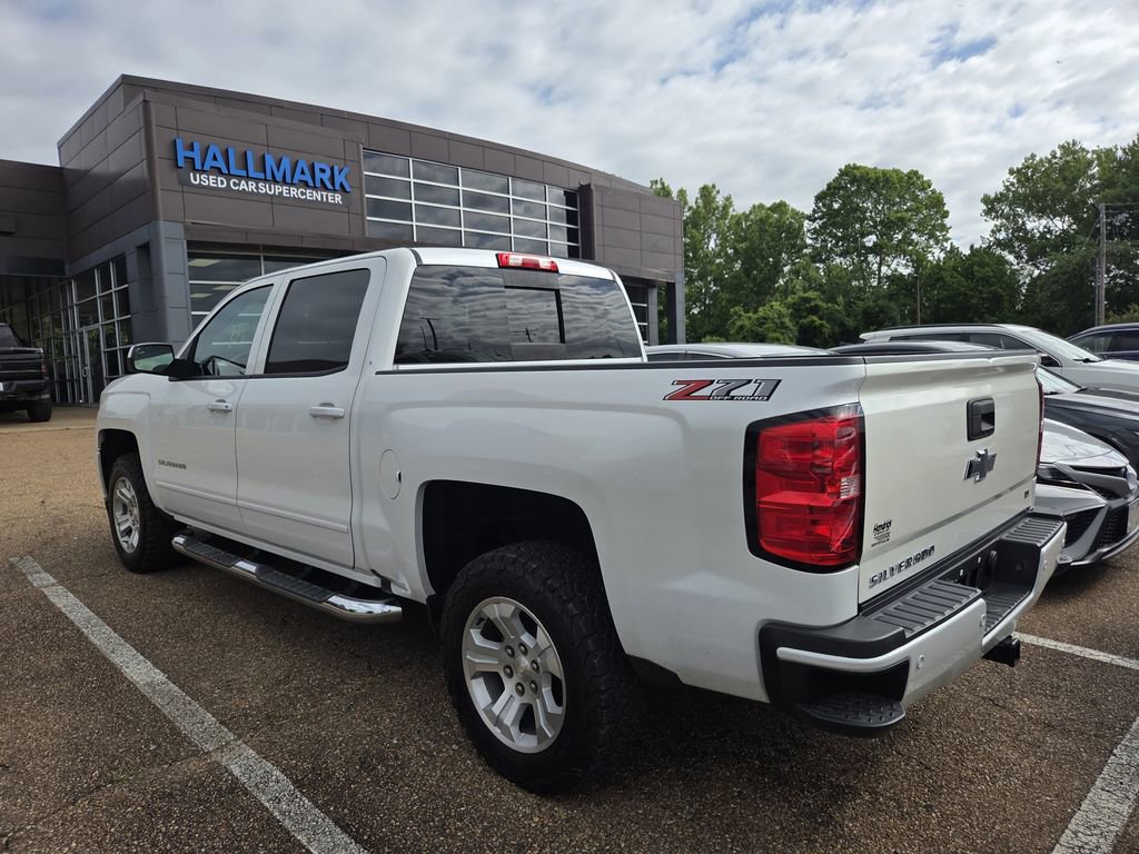 Used 2018 Chevrolet Silverado 1500 LT w/ All Star Edition AWD/4WD image 4
