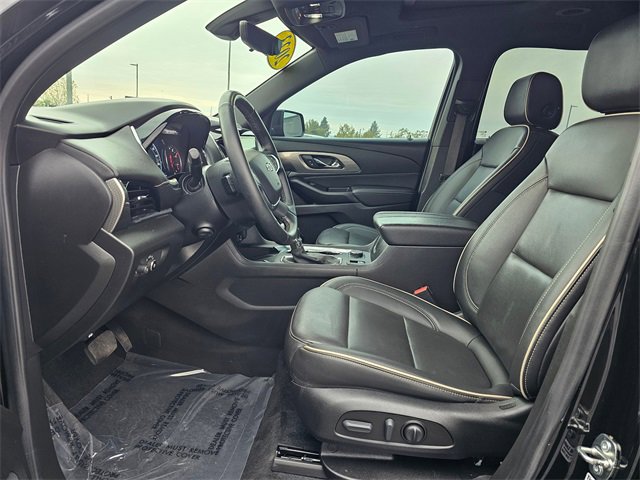 Used 2023 Chevrolet Traverse Premier w/ Redline Edition image 11