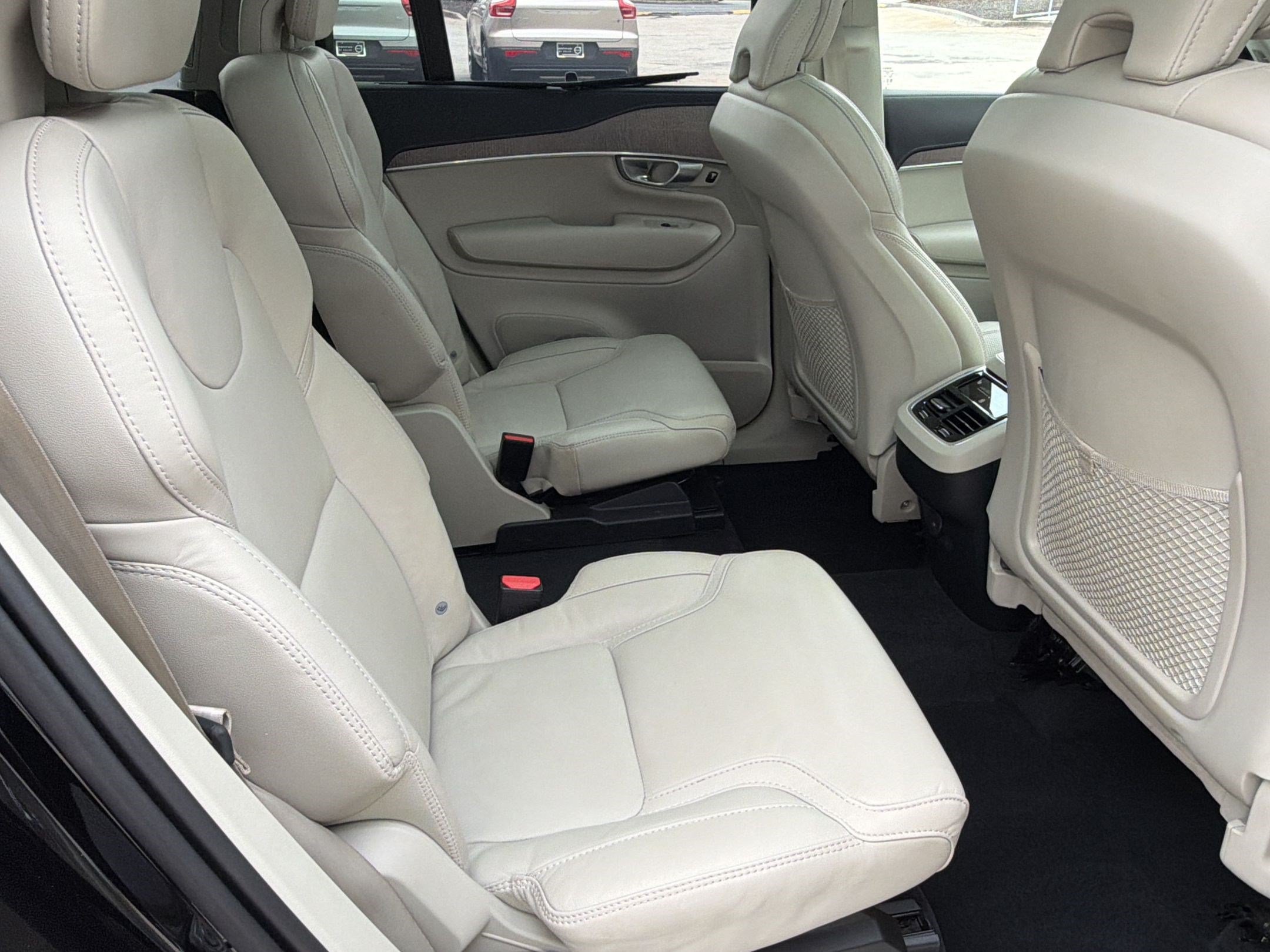 Used 2024 Volvo XC90 B6 Ultimate AWD/4WD image 30