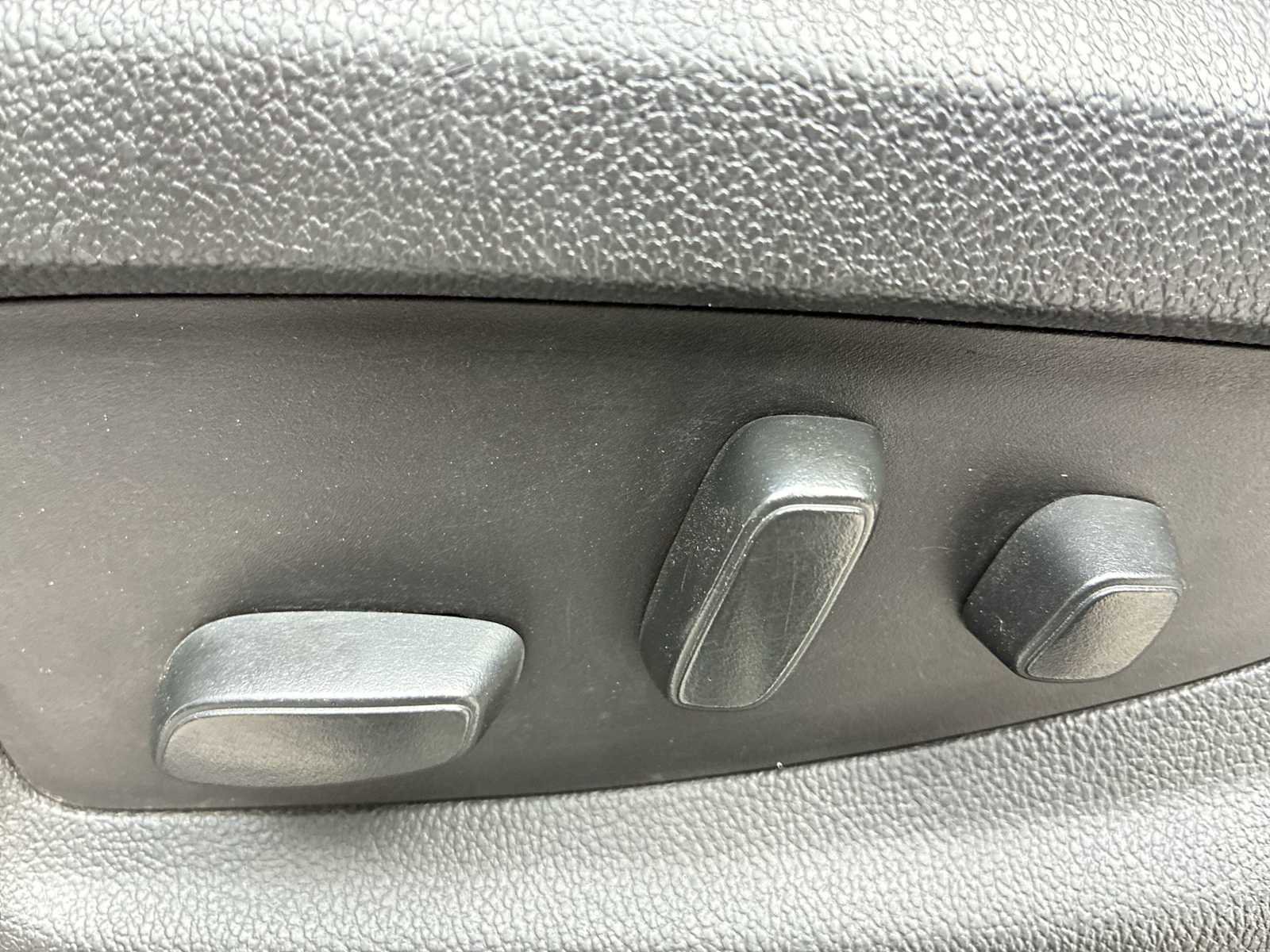 Used 2018 Chevrolet Silverado 2500 LT image 13