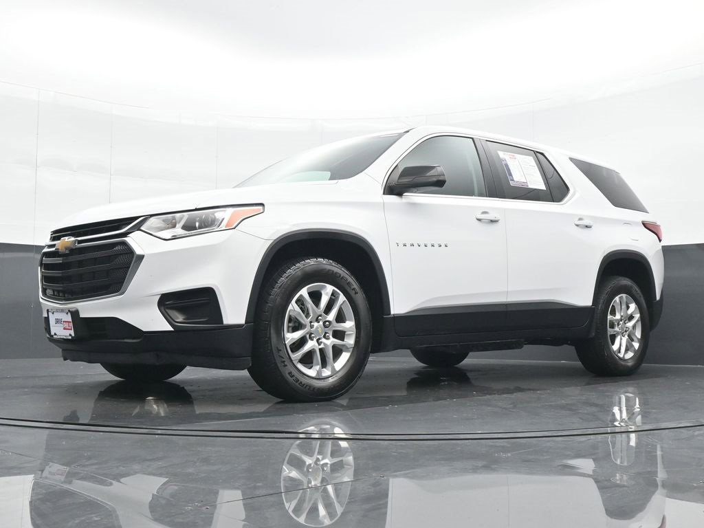 Used 2021 Chevrolet Traverse LS image 17
