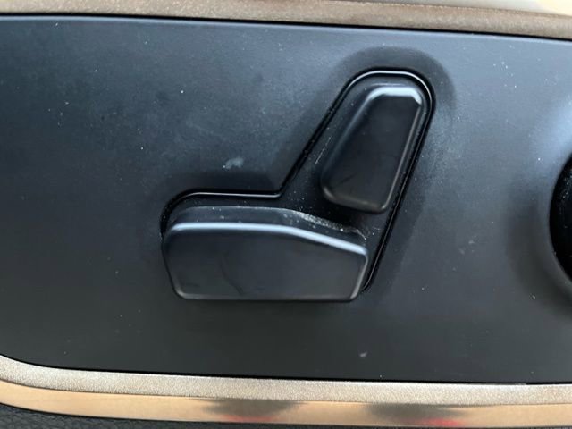 Used 2023 RAM 1500 Limited w/ Body Color Bumper Group image 14