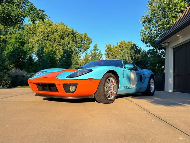 Used 2006 Ford GT RWD image 75