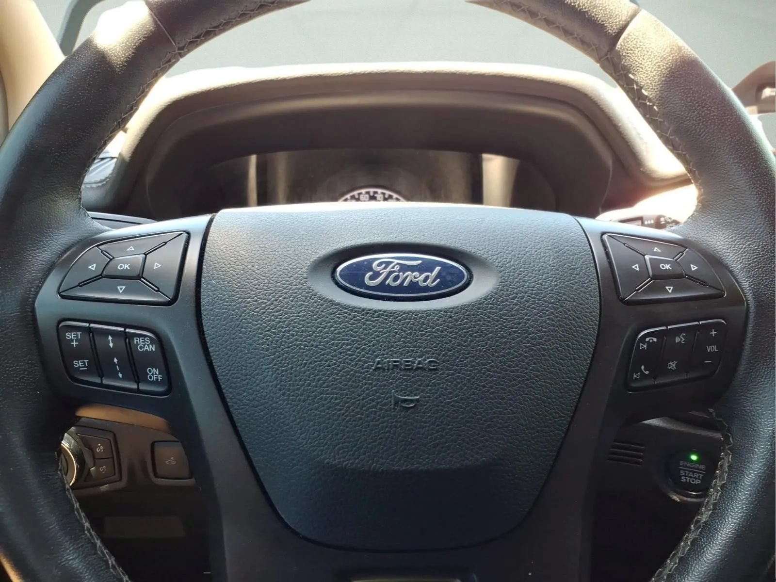 Used 2022 Ford Ranger Lariat w/ Tremor Off-Road Package AWD/4WD image 23
