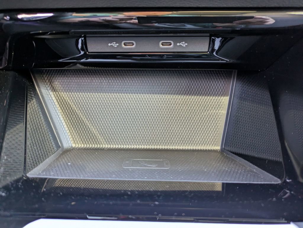 Used 2024 Volkswagen Golf R AWD/4WD image 26