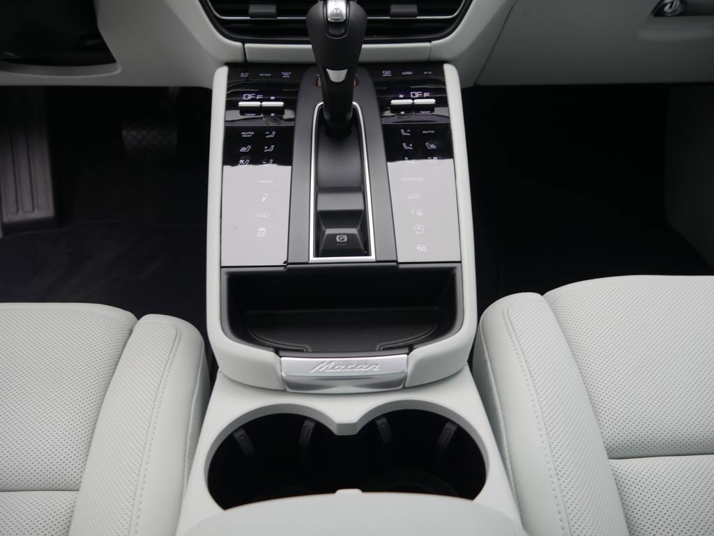 New 2026 Porsche Macan S AWD/4WD image 30