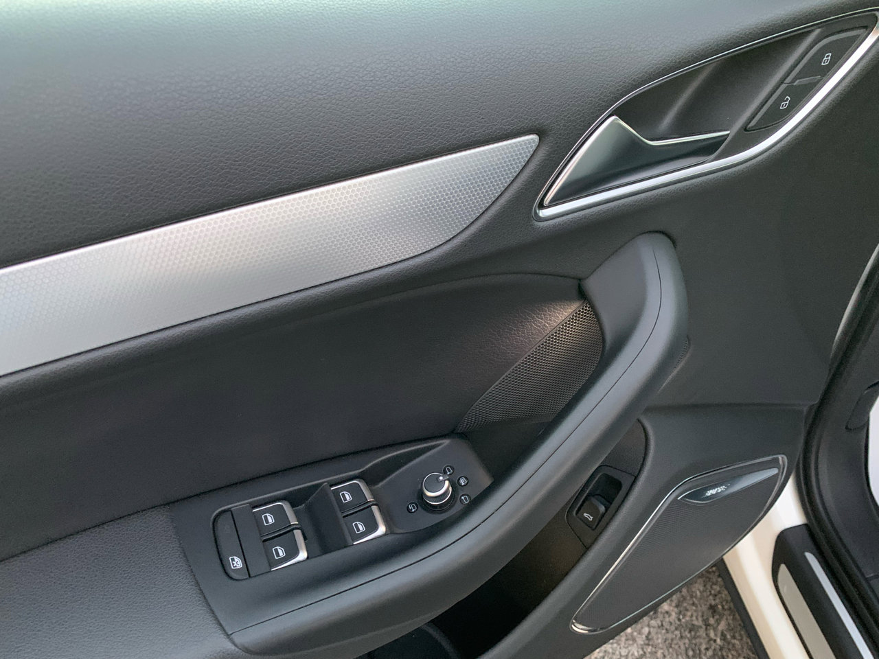 Used 2016 Audi Q3 2.0T Prestige image 12