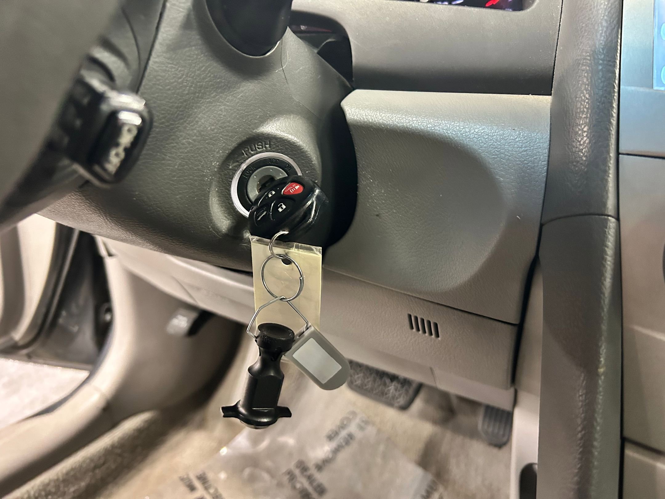 Used 2011 Toyota Camry LE image 17