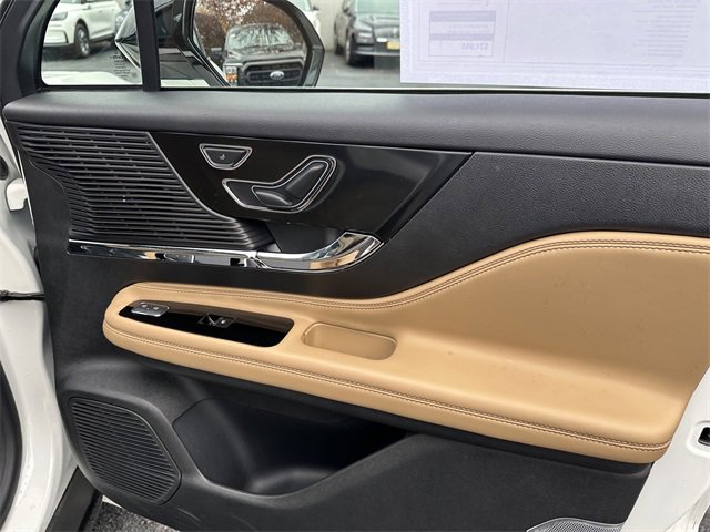 Certified 2022 Lincoln Corsair Reserve w/ Equipment Group 201A image 36