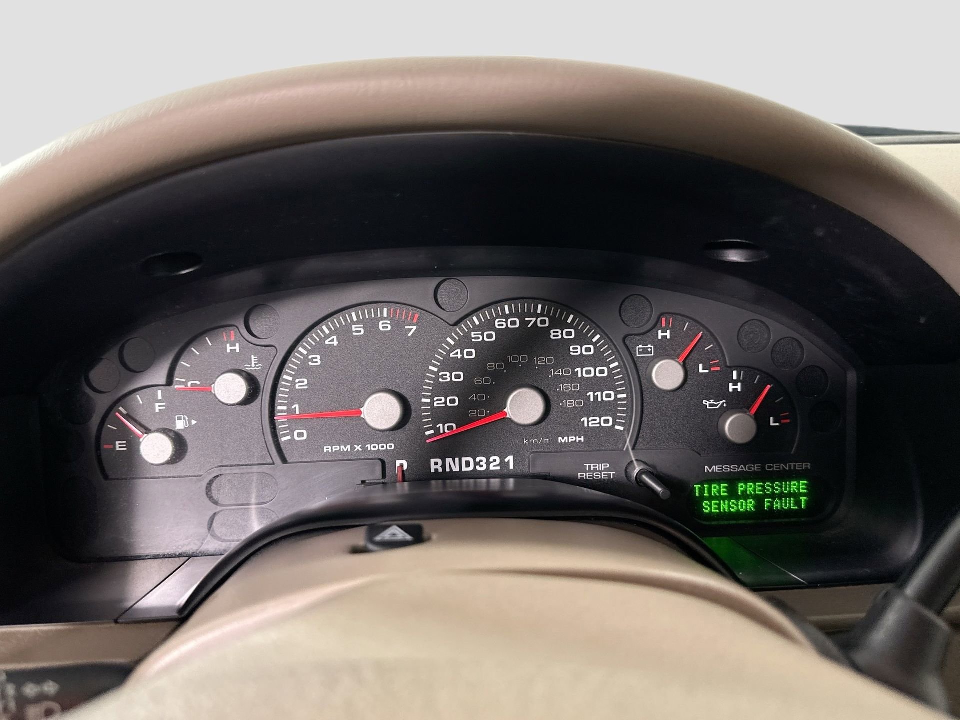 Used 2005 Ford Explorer Eddie Bauer image 10