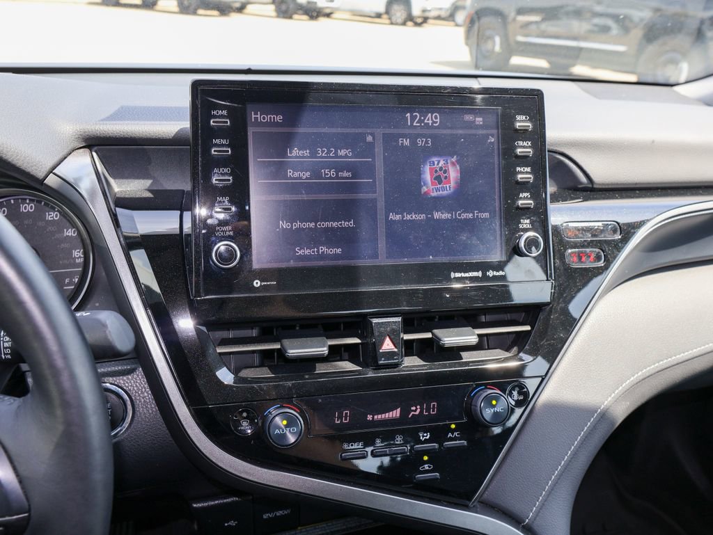 Used 2021 Toyota Camry SE w/ Cold Weather Package FWD image 14