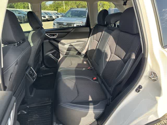 Used 2019 Subaru Forester Premium AWD/4WD image 17