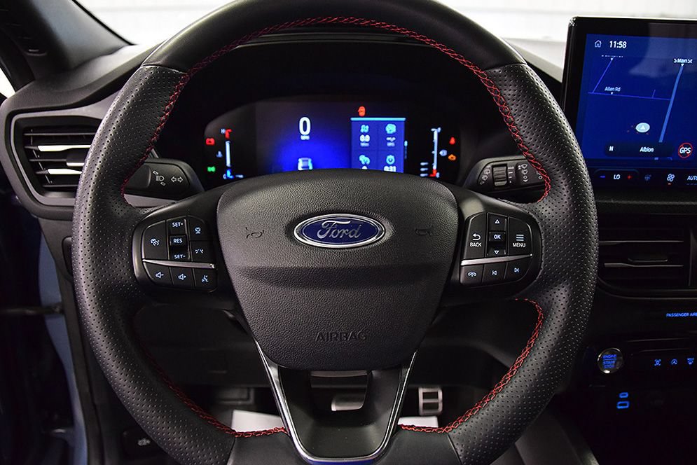 Used 2023 Ford Escape ST-Line w/ Tech Pack #1 AWD/4WD image 18