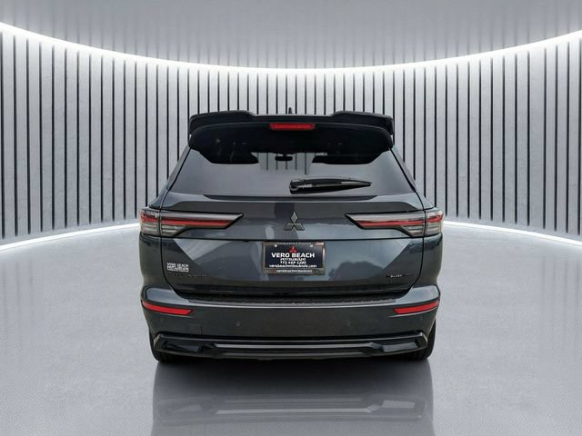 New 2026 Mitsubishi Outlander SEL Black Edition FWD image 5