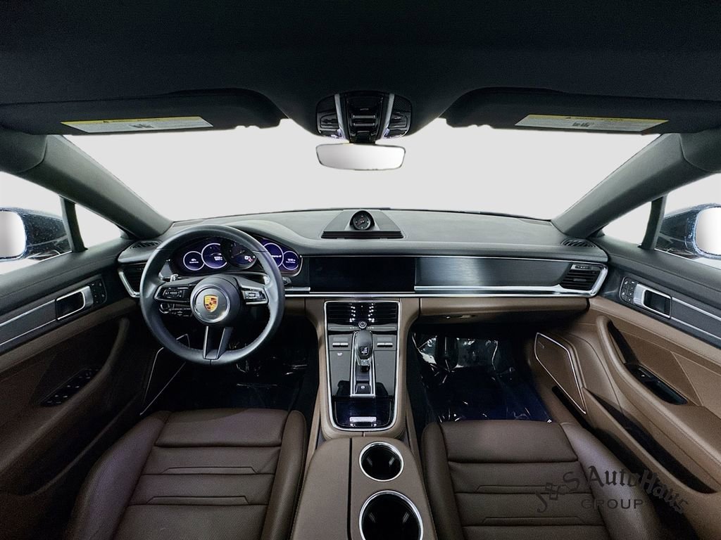 Used 2022 Porsche Panamera 4 Platinum Edition image 28