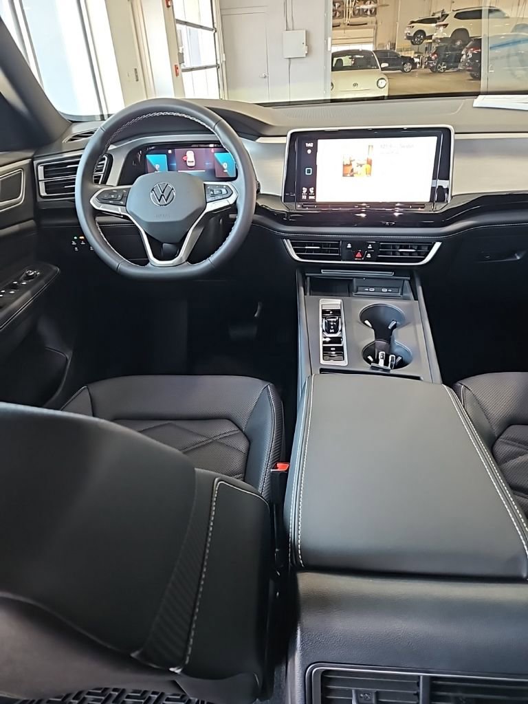 New 2026 Volkswagen Atlas Cross Sport SE image 24