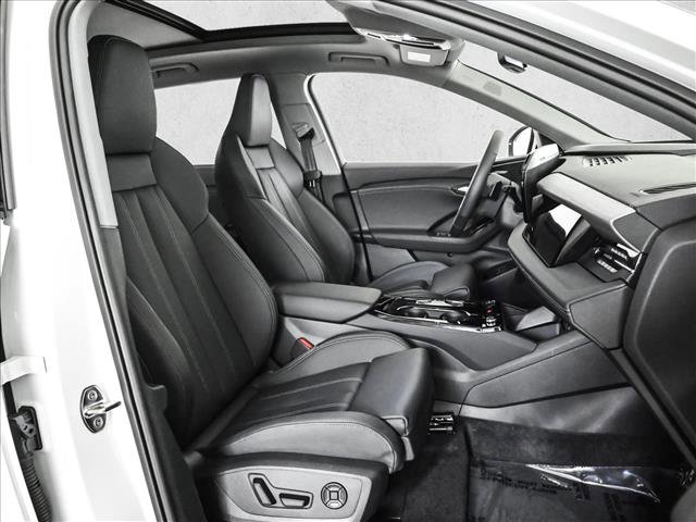 Certified 2025 Audi Q6 e-tron Premium Plus w/ Premium Plus AWD/4WD image 23