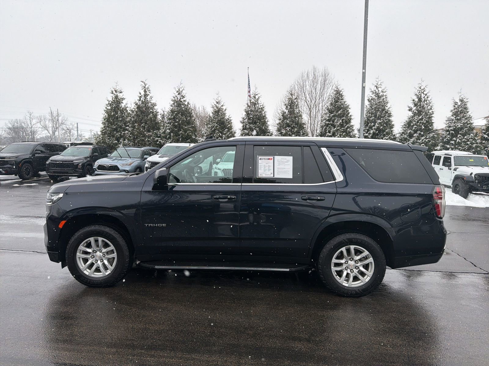 Used 2024 Chevrolet Tahoe LT image 2