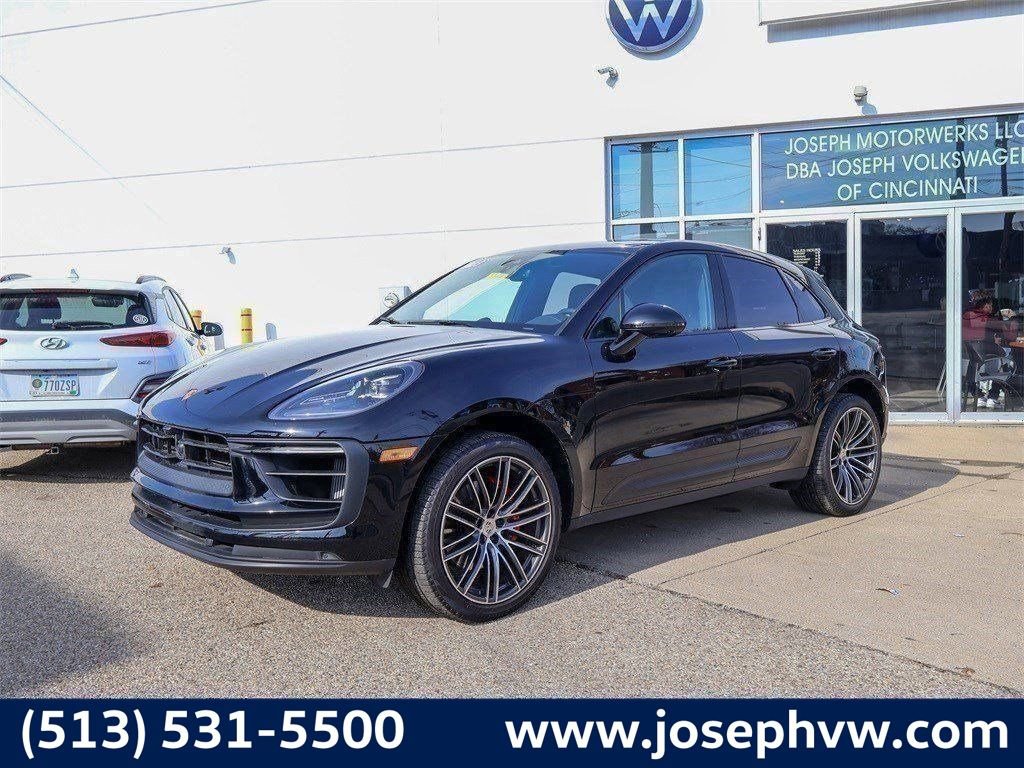 Used 2023 Porsche Macan S AWD/4WD image 1