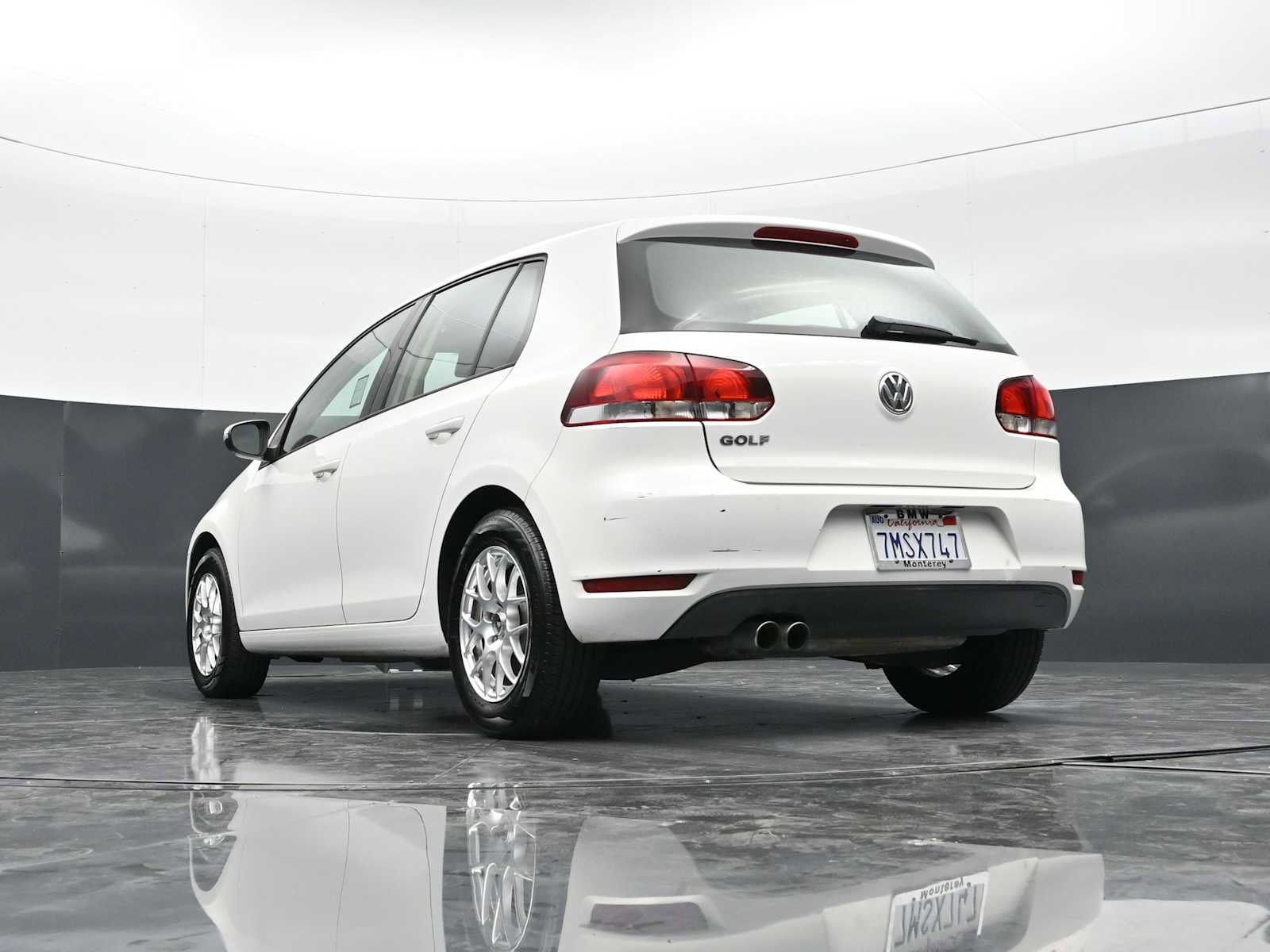 Used 2010 Volkswagen Golf 4-Door image 30